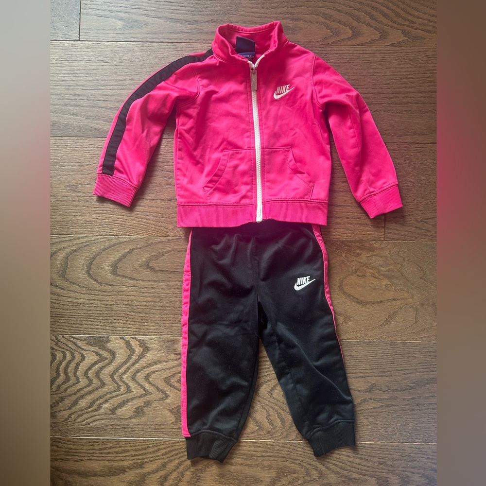 Nike Size 18 month Girl's 2 Piece Tracksuit Outfit